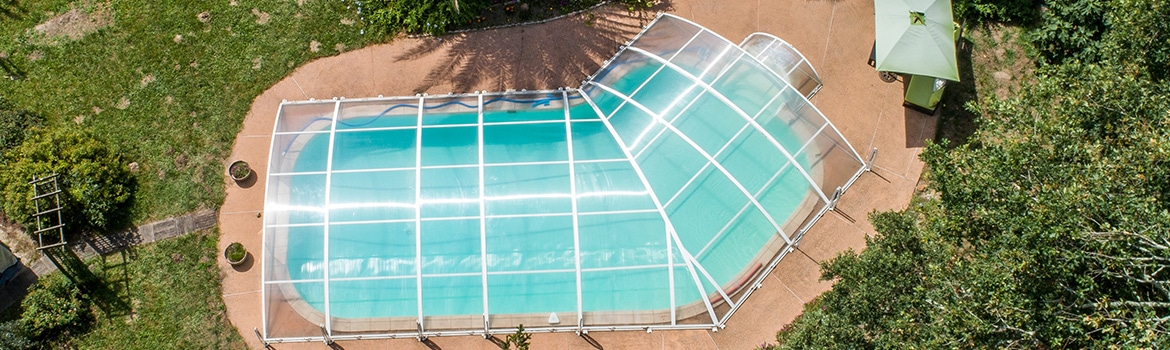 Poolüberdachung für Pools in Bohnenform