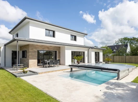 couverture de piscine bas