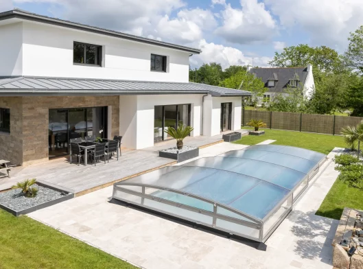couverture de piscine bas