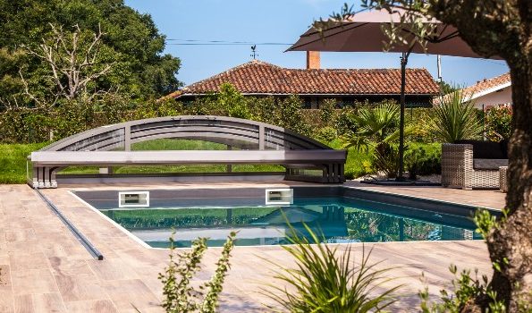 Wie lässt sich die Sicherheit am Pool gewährleisten?